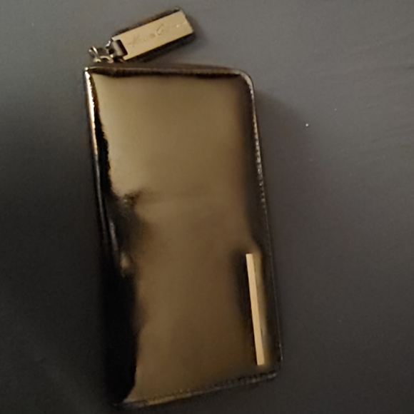 Kenneth Cole Clutch - Picture 1 of 2
